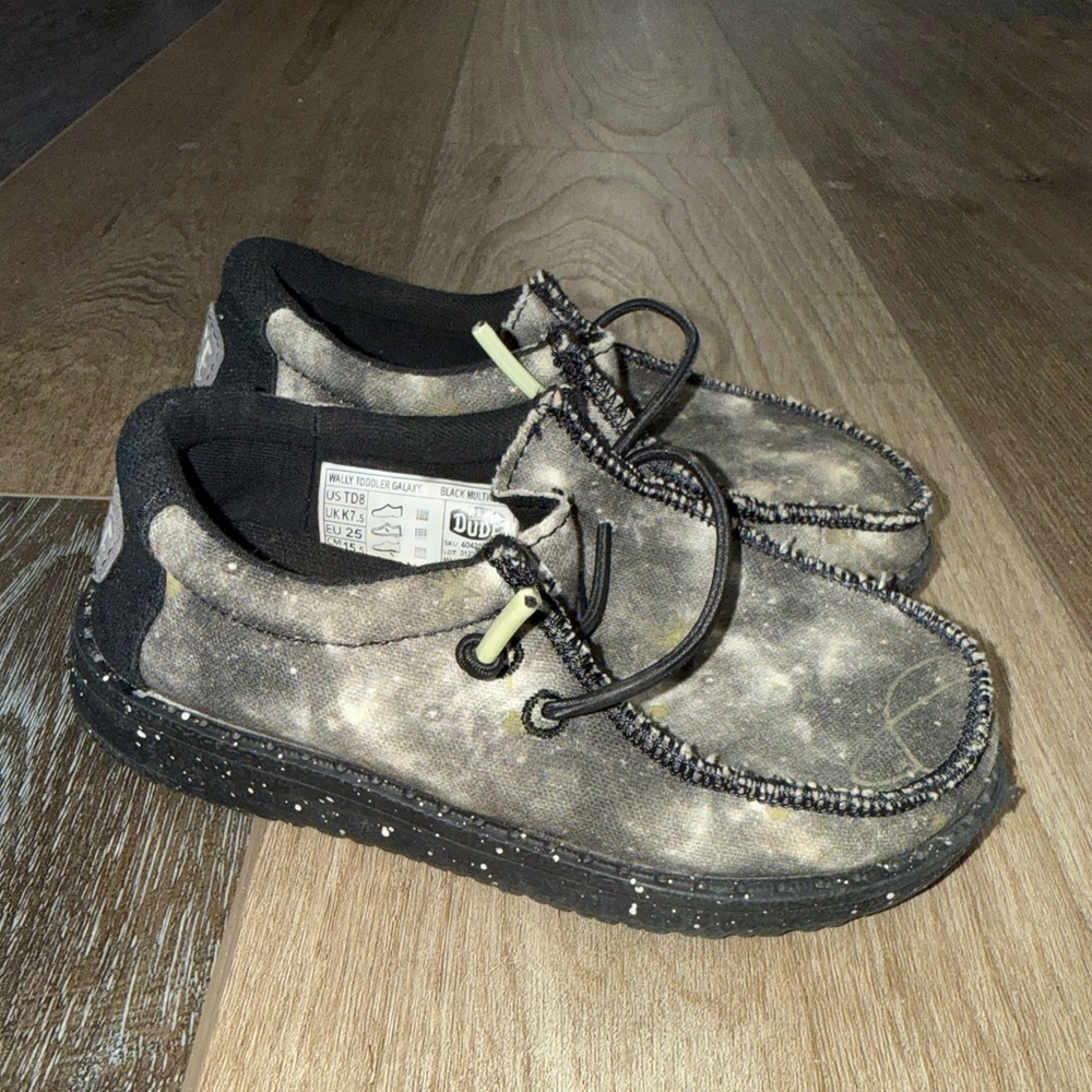 Hey Dude Kids Shoes in Black and Tan